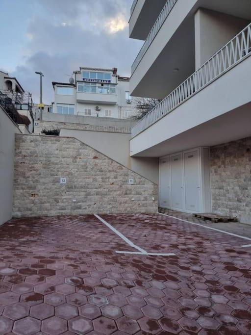 Leilighet New Luce With Balcony And Free Parking *